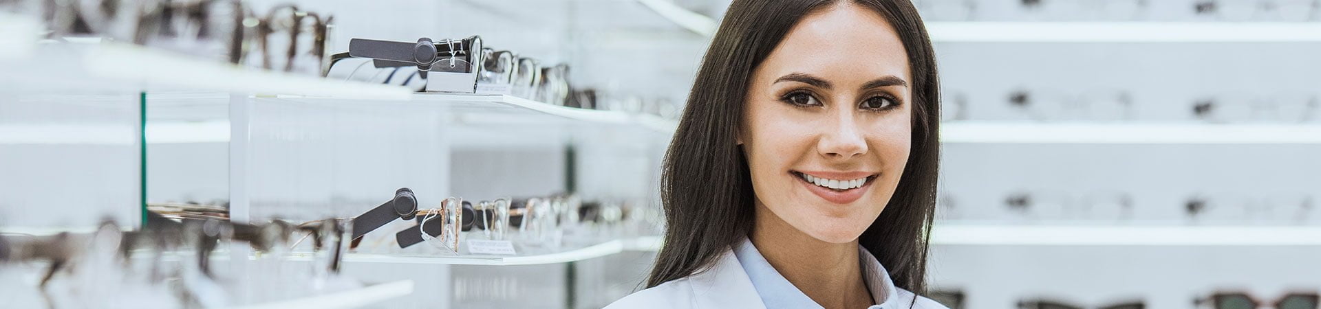 Optician Career Guide: Skills, Salary, and Growth Opportunities
